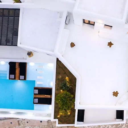 Dazzling Mykonos Lvellie 6 Bedrooms Unique Aegean Sea Views Private Infinity Pool Two Private Jacuzzis Psarou פסארו