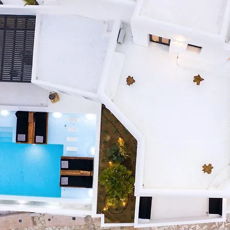 Dazzling Mykonos Lvellie 6 Bedrooms Unique Aegean Sea Views Private Infinity Pool Two Private Jacuzzis Psarou פסארו