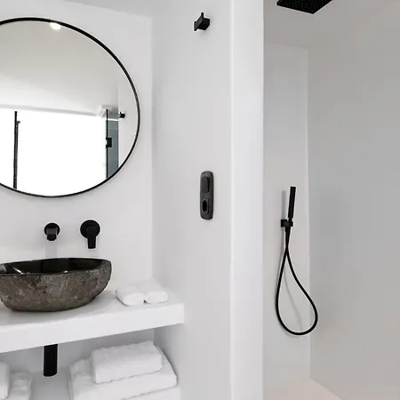 Dazzling Mykonos Lvellie 6 Bedrooms Unique Aegean Sea Views Private Infinity Pool Two Private Jacuzzis Psarou וילה